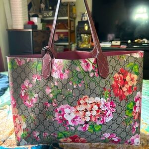 GUCCI Bloom Tote in excellent Condition